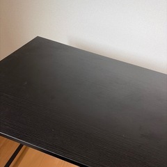 美品　机　一人暮らしや事務所などにも使えますの画像