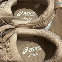 試着のみ　アシックス　スニーカー　靴　23.5 　の画像
