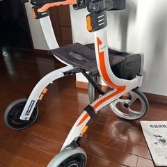 シルバーカー　四輪歩行車　KW41 美品　カワムラサイクルの画像