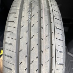 ノーマルタイヤの画像