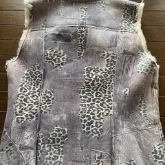 ムートン　ヒョウ柄✨ベスト　レディースＭサイズ！の画像