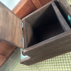 ハイエースセンターコンソールの画像