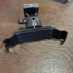 ヘッドレスト モニターブラケットの画像