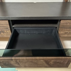 テレビボードの画像