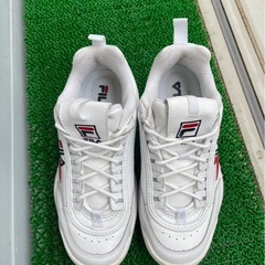 フィラ スニーカーの画像