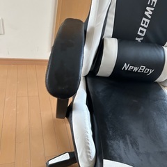 ゲーミングチェア　の画像