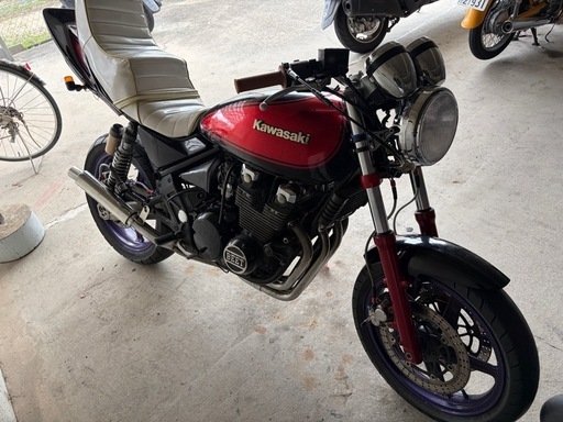 ゼファーχ ゼファー400 火の玉カラー (小坂蓮太郎) 伊川谷のカワサキの