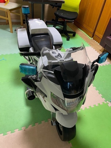 電気で動く子供用電動乗用バイク安定4輪
