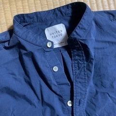 美品ノーカラーシャツUNITED TOKYOの画像