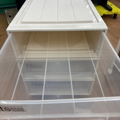 ☆ドリーム荒牧店☆ジモティー割引有☆【クリーニング済み】Fits/キャスター付き3段衣装ケースの画像