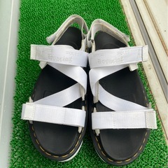 Dr.Martens ドクターマーチン 厚底サンダルの画像