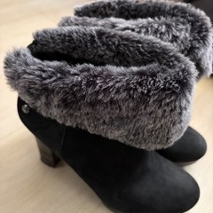 ＵＧＧ中ボア暖ブーツ🥾の画像