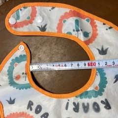 子ども用 食事用エプロンの画像