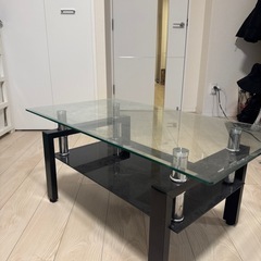 ガラステーブルの画像