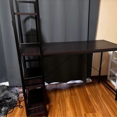 パソコンデスクの画像