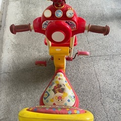 アンパンマンデラックス三輪車の画像