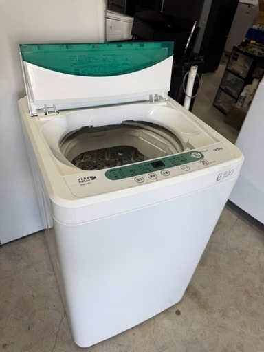 NO B900?福岡市内配送設置無料✨?ヤマダ電機オリジナル　全自動電気洗濯機　(4.5kg) HerbRelax YWM-T45A1