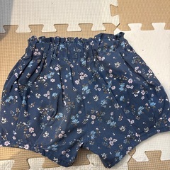 花柄ズボンの画像