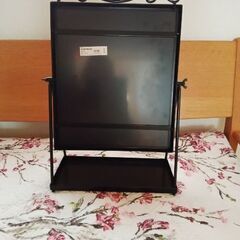 IKEA トレイ付きスタンドミラーの画像