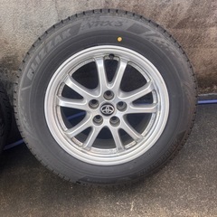 プリウス50スタッドレスタイヤ4本セットの画像