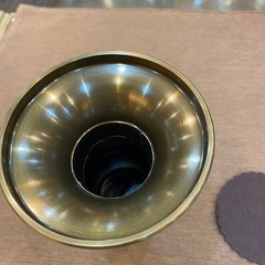 仏具　真鍮　花立 4.5寸　マット付きの画像