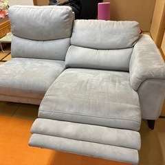 電動リクライニングL型ソファの画像