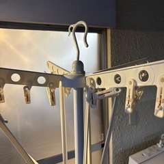 物干し竿ラックの画像