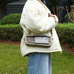 新品未使用　2つセット　軽量　折りたたみ椅子 ベージュ アウトドアチェア　持ち運び便利　ショルダー付の画像