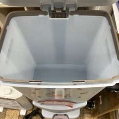 【中古】ペダル式ゴミ箱　ピーターラビット 【G0304IC】の画像