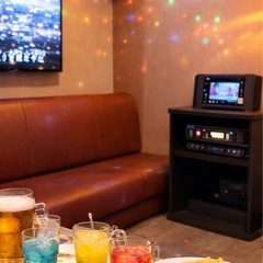 カラオケではっちゃけましょー！！