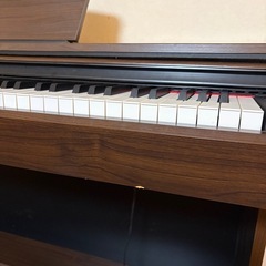 Yamaha ARUS 88鍵デジタルピアノ ブラウンの画像