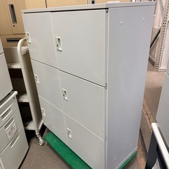 DSK 6人用ロッカー　天板 鍵付き　幅90 奥45 高さ121cm
の画像