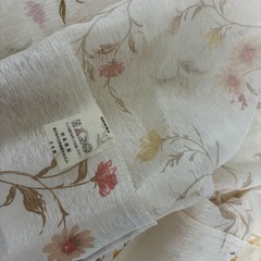 【お譲りします】 花柄カーテンの画像