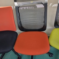 【中古】大阪引取限定　内田洋行　チェア　4脚　U480A-00B　3脚　グリーン　オレンジ　EPO-2　オレンジ【KNCL022】の画像