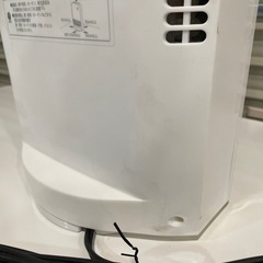 アイリスオーヤマ セラミックファンヒーター セラミックヒーター 電気ヒーターの画像