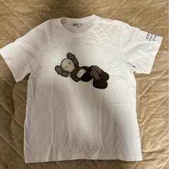 ユニクロ KAWS Tシャツ ブラック ホワイト XXL サイズ 2枚セットの画像