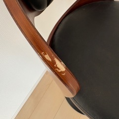 シックなハイチェアの画像