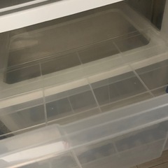 衣装ケース　透明ケース　タンス　棚の画像
