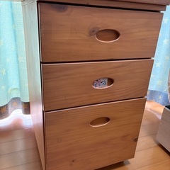 【大幅値下げ‼️】学習机の画像