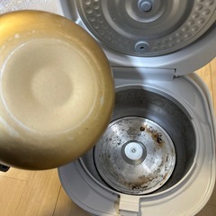 シャープ炊飯器　3合の画像