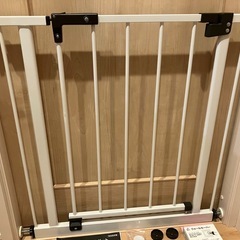 ベビースチールゲート　西松屋の画像