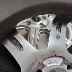 スタッドレス タイヤ　
4本 セットの画像