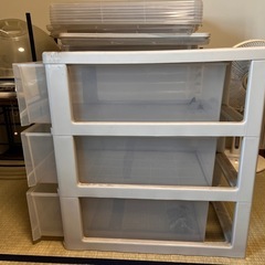 【3段 プラスチック収納ケース（黒・白）の画像