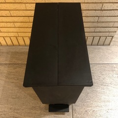 ゴミ箱 45L SOLOW ソロウ ペダルオープンスリム （ ごみ箱 45リットル ペダル式 ふた付き 両開き 分別 棚下 カウンター下 スリム ） の画像