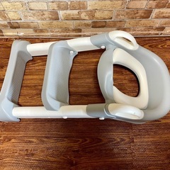 補助便座　ステップあり　未使用の替えシート付きの画像