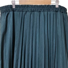 しまむら プリーツロングスカート 総ゴム 裏地付き ダークグリーン 4Lの画像