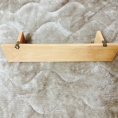 画鋲でさすインテリアとレンジフードにかけるフックの画像