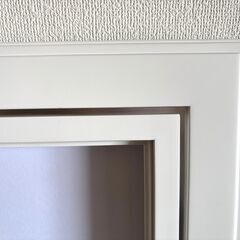 お値下げしました！白い油彩額　F4 中古の画像