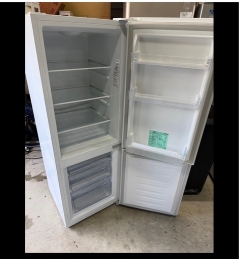 NO B901?福岡市内配送設置無料✨?ハイセンス 冷蔵庫 幅49cm 175L 一人暮らし スリム 大容量冷蔵室122L 静音 右開