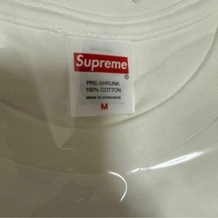 未使用未開封supremeの画像